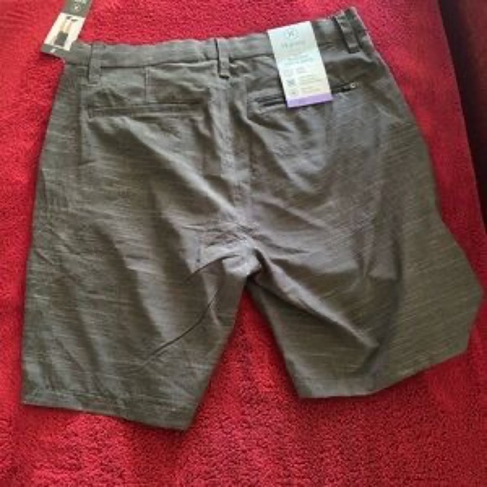 Hurley Men's Gray Flat Front Casual Shorts - Picture 2 of 4